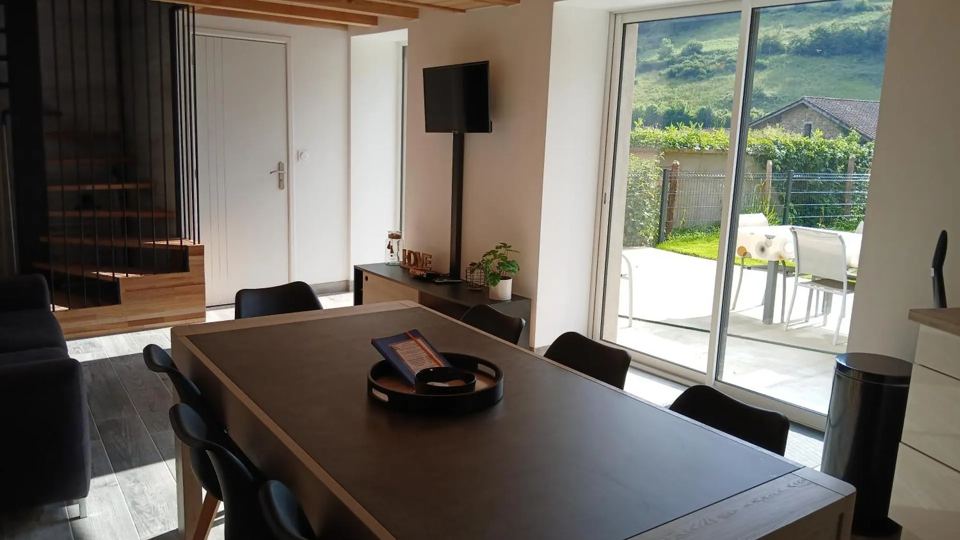 Le Nolan Villa Cublize France