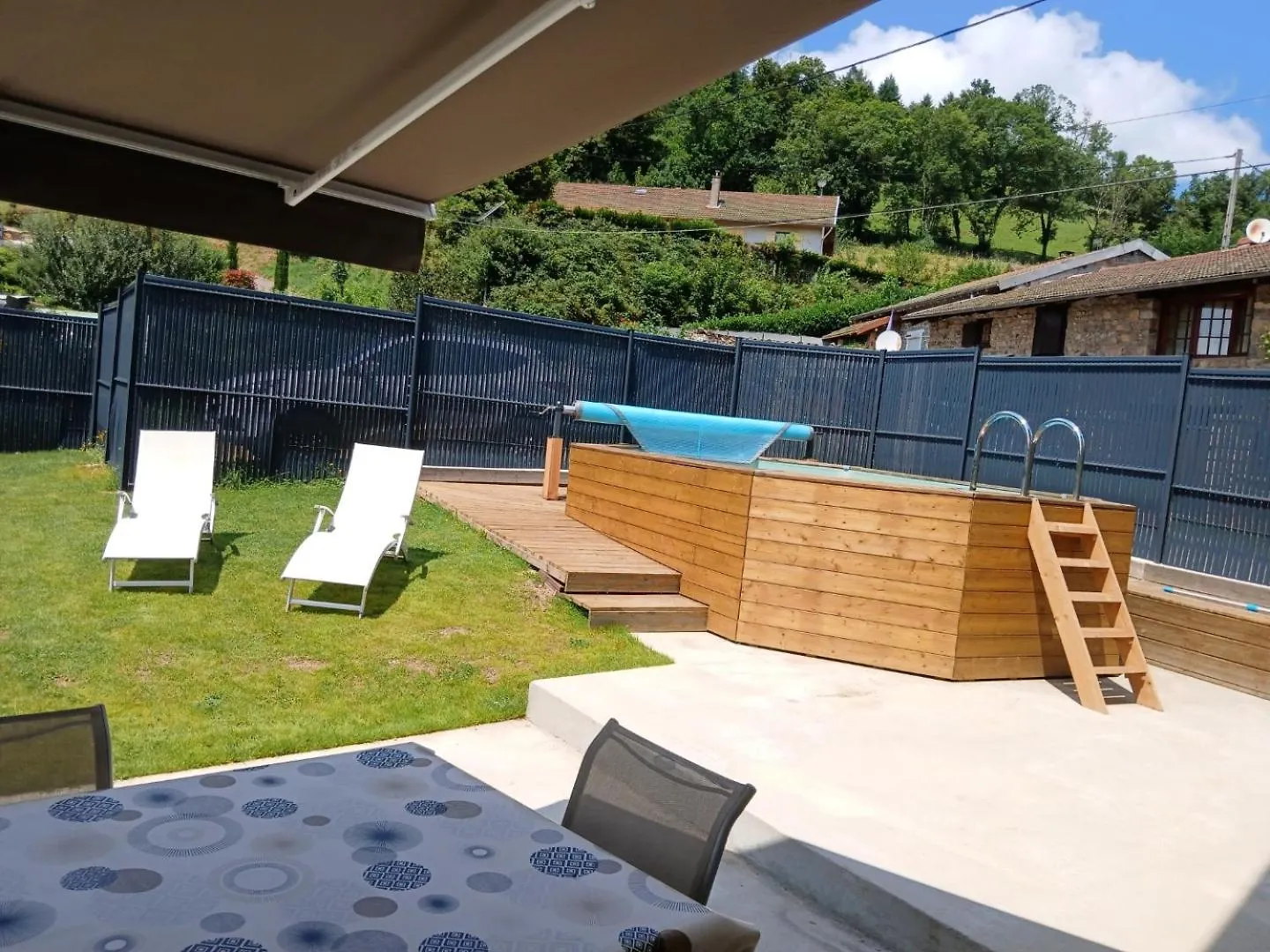 Le Nolan Villa Cublize
